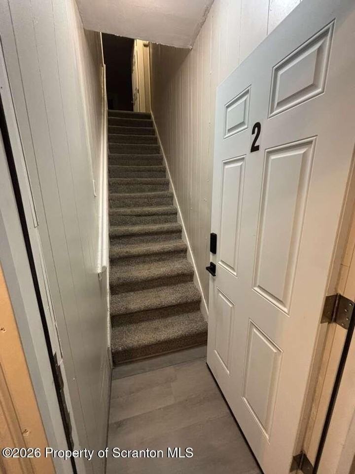 214 S Sumner Ave #2 - Photo 4 of 19
