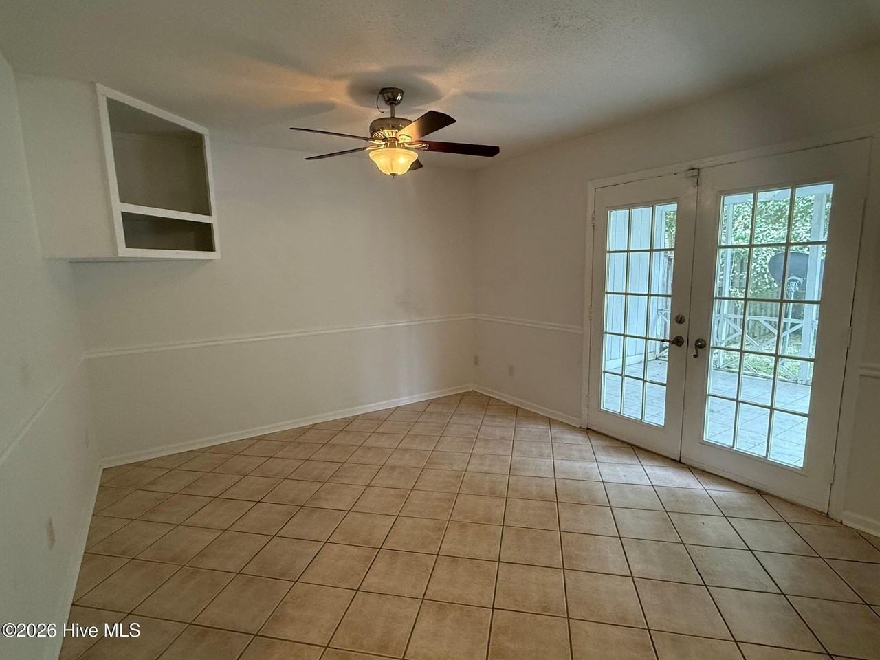 307 Bracken Pl - Photo 4 of 10