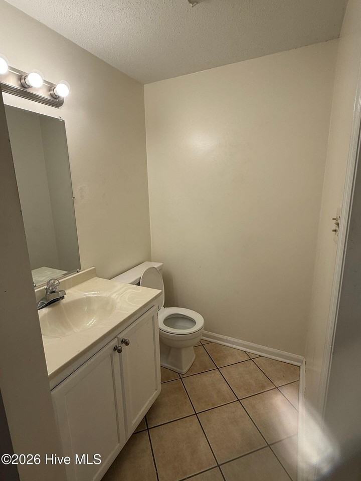 307 Bracken Pl - Photo 5 of 10