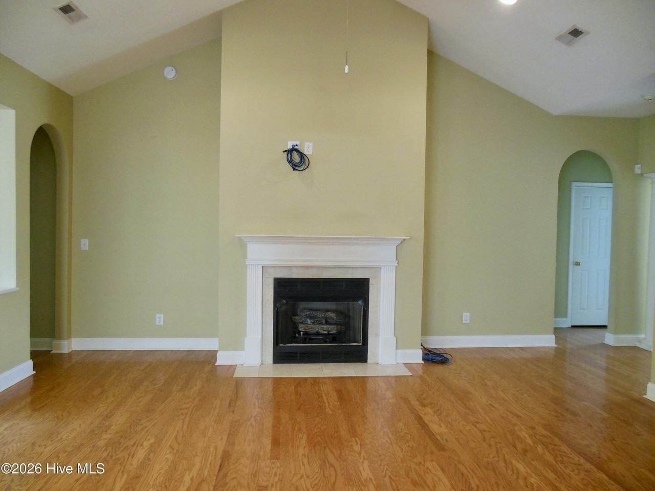502 Azalea Dr - Photo 5 of 27