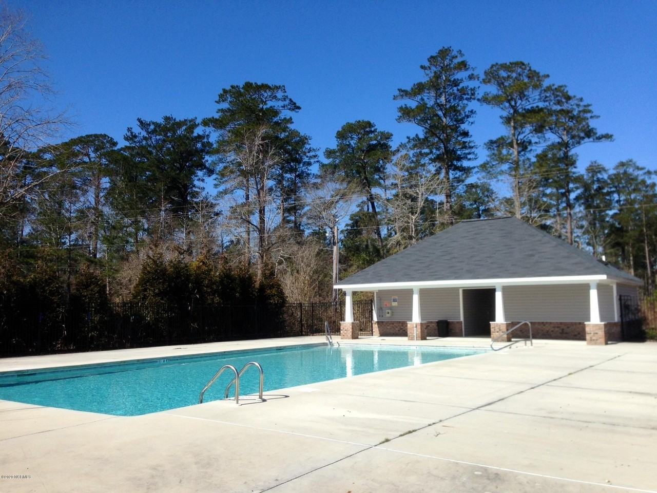 308 Lynden Ln - Photo 3 of 21