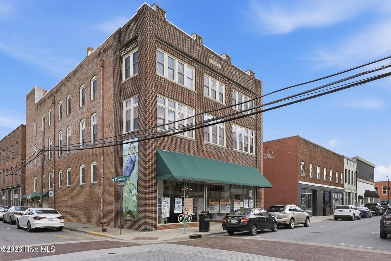 603 2 E Colonial Avenue - Photo 2 of 24