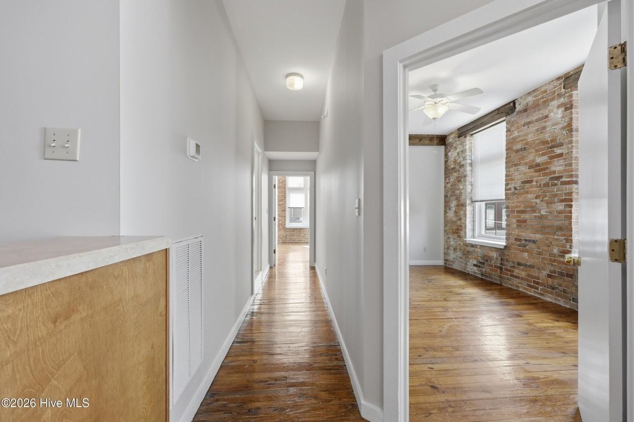 603 2 E Colonial Avenue - Photo 6 of 24