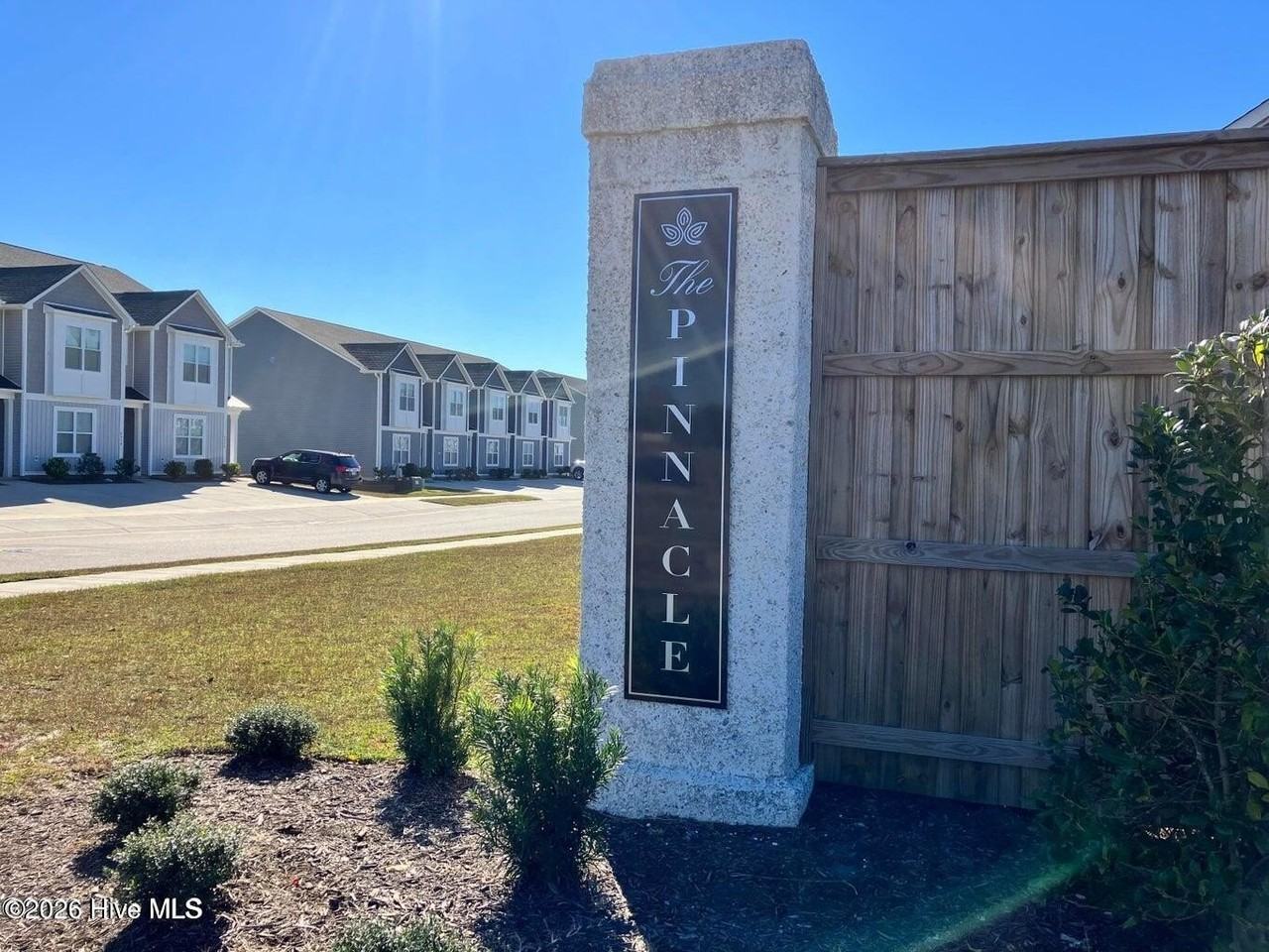 8372 Paramount Pt - Photo 3 of 20