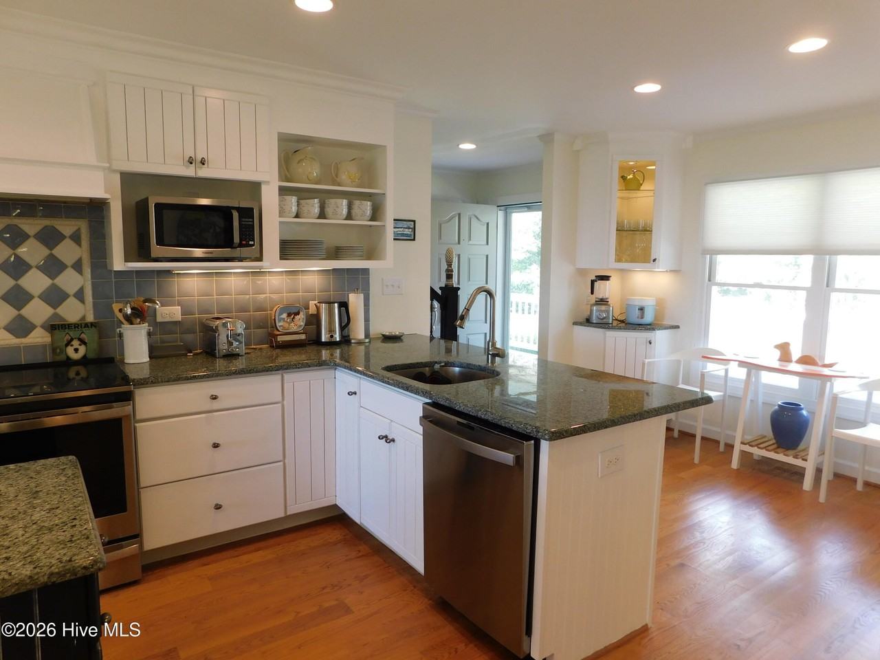 213 Rudolph Dr - Photo 4 of 27