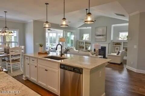 1405 Bluffton Ct - Photo 6 of 11