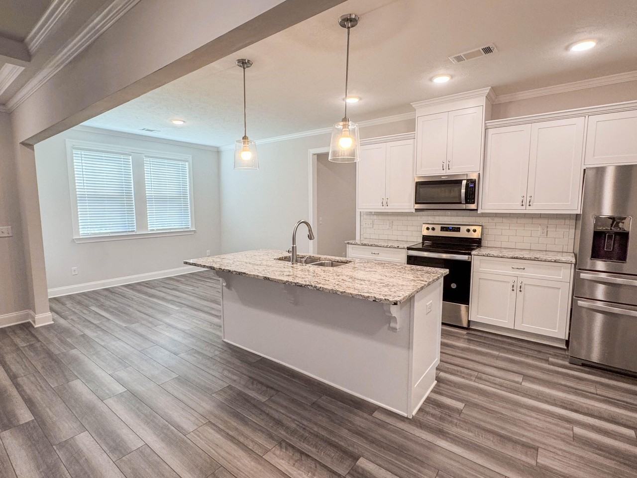 239 Prominence Dr - Photo 5 of 26