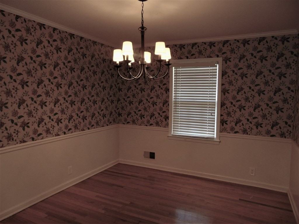 2703 Northwood Ct - Photo 2 of 5