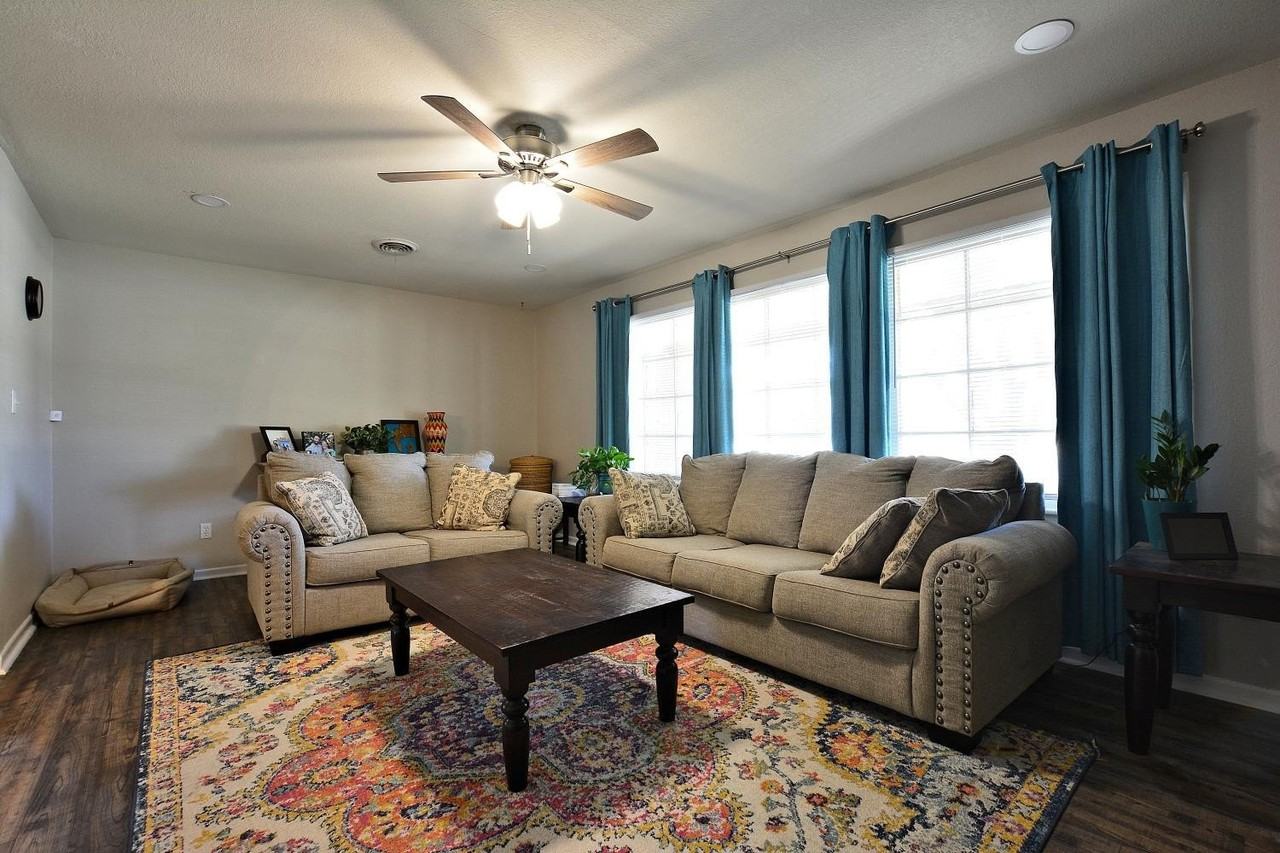 4903 17th St - Photo 5 of 25