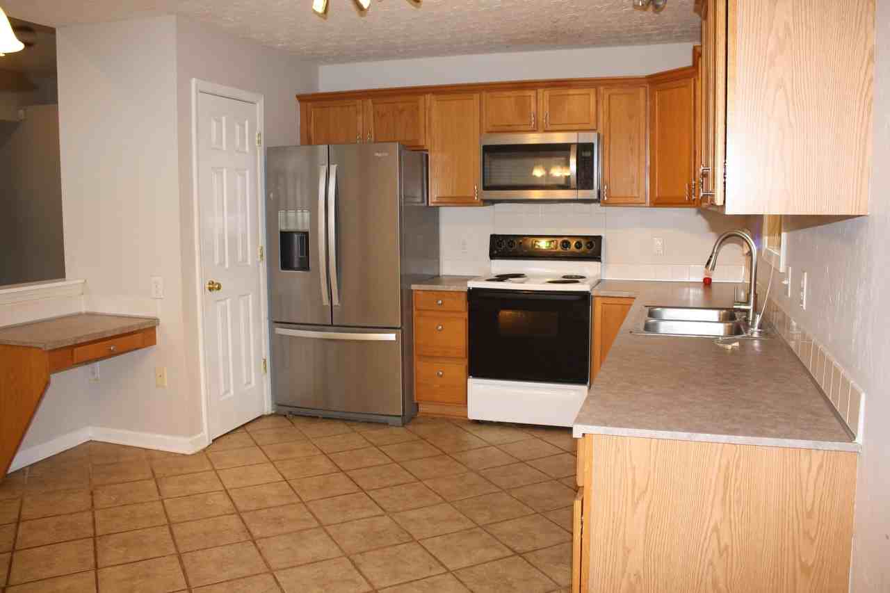 913 Fieldstone Way - Photo 5 of 16
