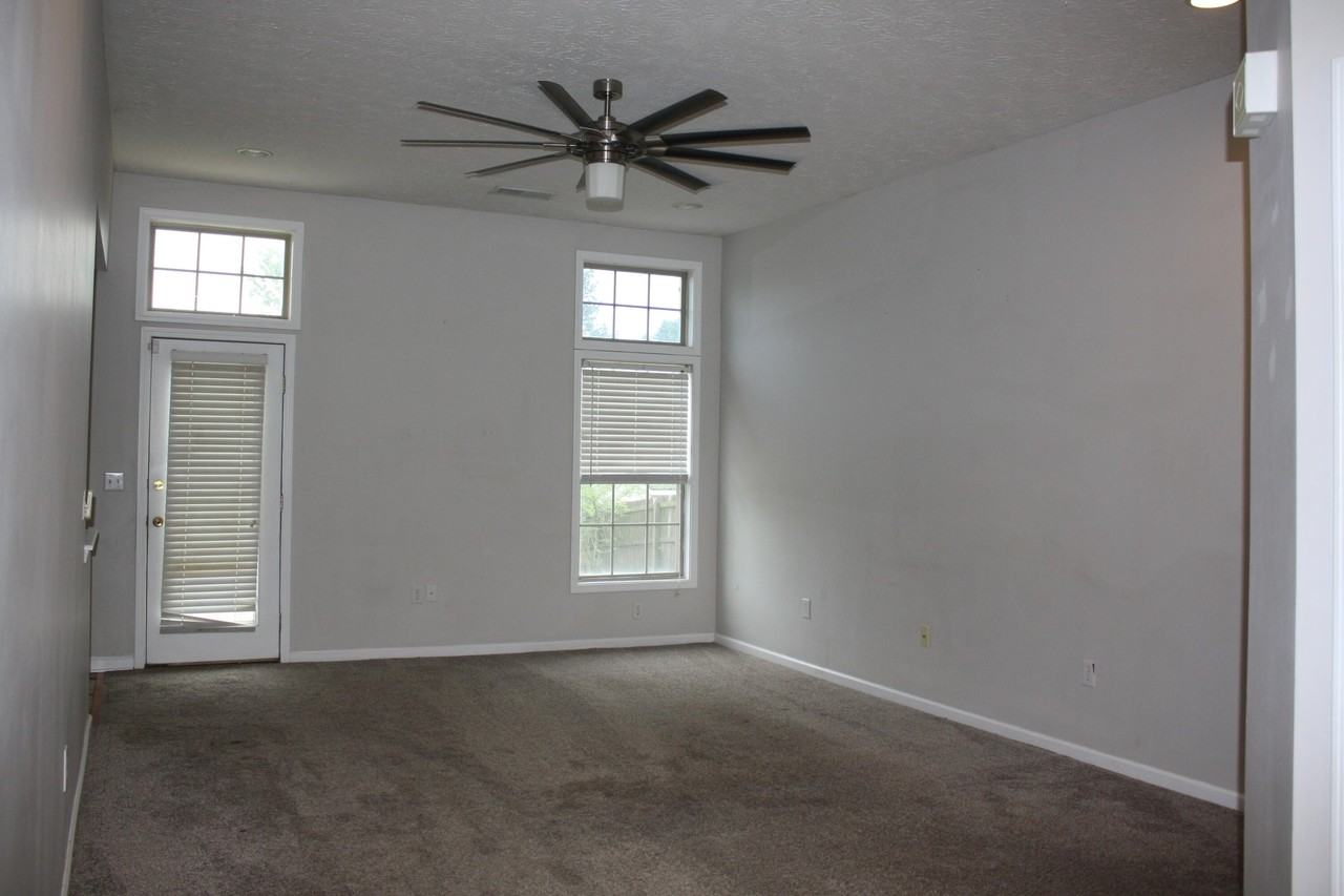 913 Fieldstone Way - Photo 6 of 16