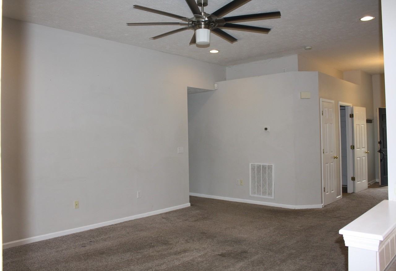 913 Fieldstone Way - Photo 7 of 16