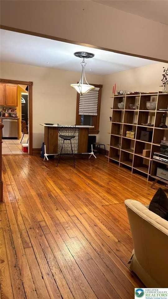 1111 Fullerton Ave - Photo 6 of 30