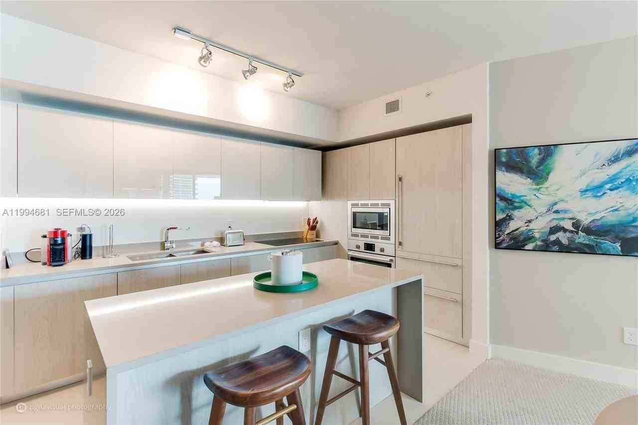 4111 S Ocean Dr #2707 - Photo 4 of 19