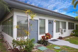 1050 92nd St #4 - Photo 1 of 1
