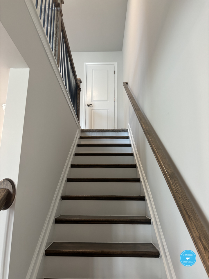 1022 Poets Walk Rd #1 - Photo 5 of 17