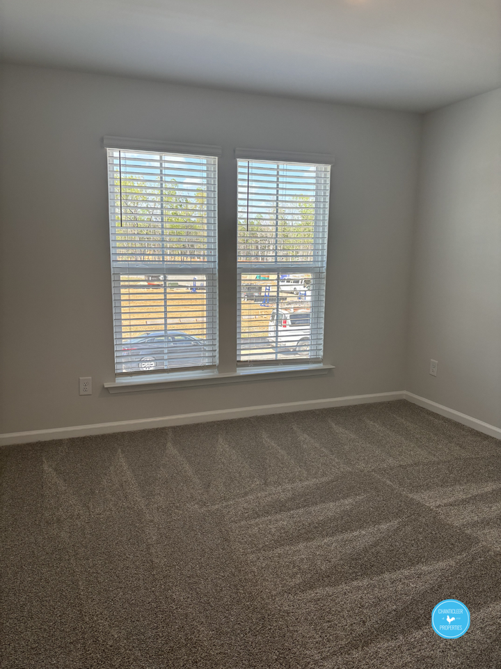 1022 Poets Walk Rd #1 - Photo 6 of 17