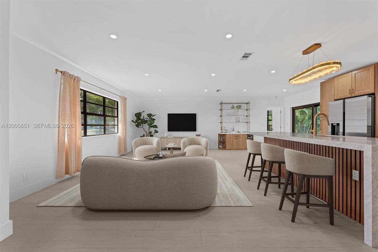 401 Sw 63rd Ter - Photo 7 of 42