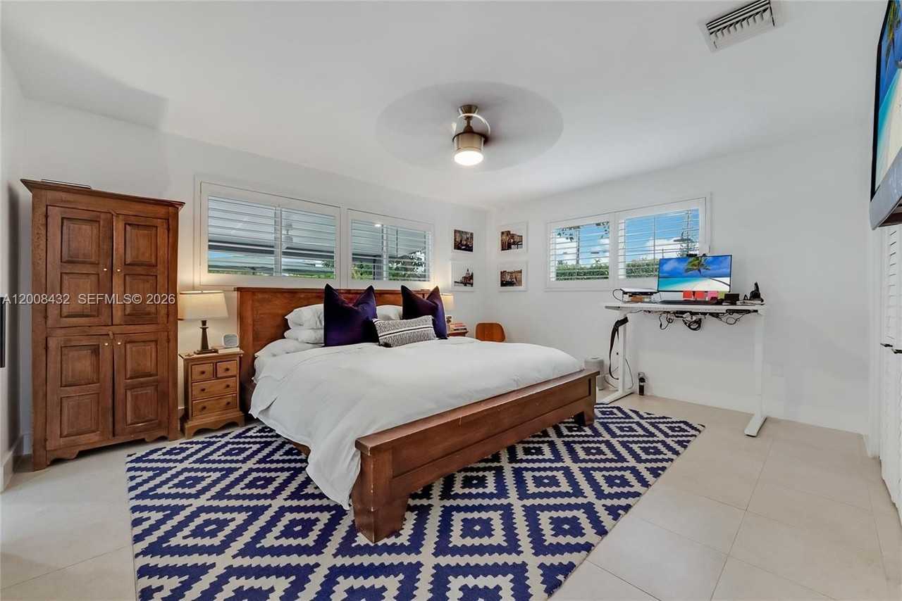 5715 Sw 56th Ter #0 - Photo 5 of 27