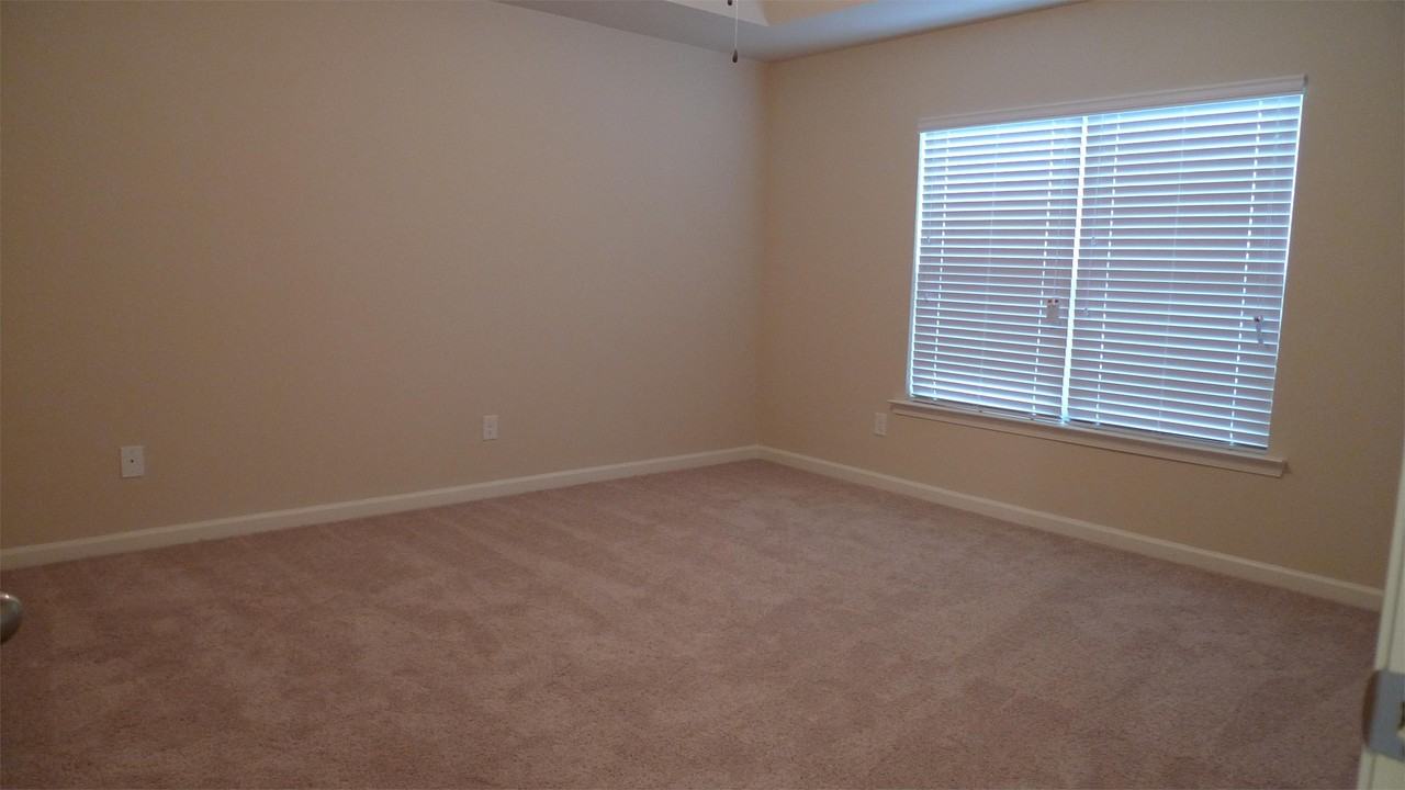 38 Greenfield Dr #1 - Photo 6 of 10