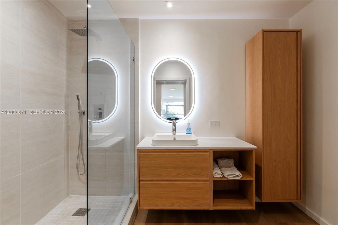 3021 Coconut Grove Dr #3021 - Photo 6 of 31