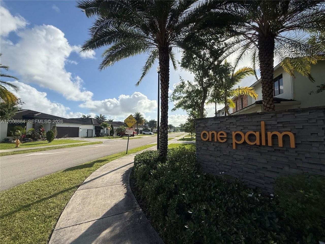 2945 Se 3rd St #2945 - Photo 3 of 50