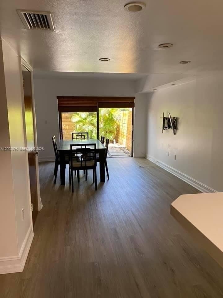 3225 Bird Ave #IV3 - Photo 3 of 25