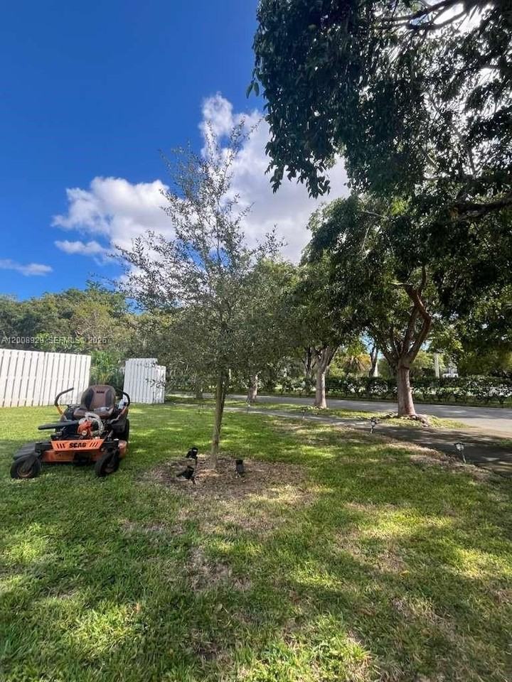 11121 Sw 110th Rd #11121 - Photo 3 of 17