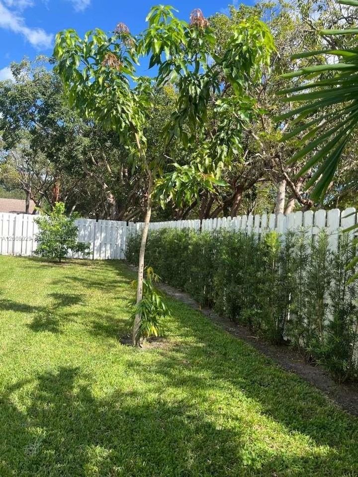 11121 Sw 110th Rd #11121 - Photo 4 of 17