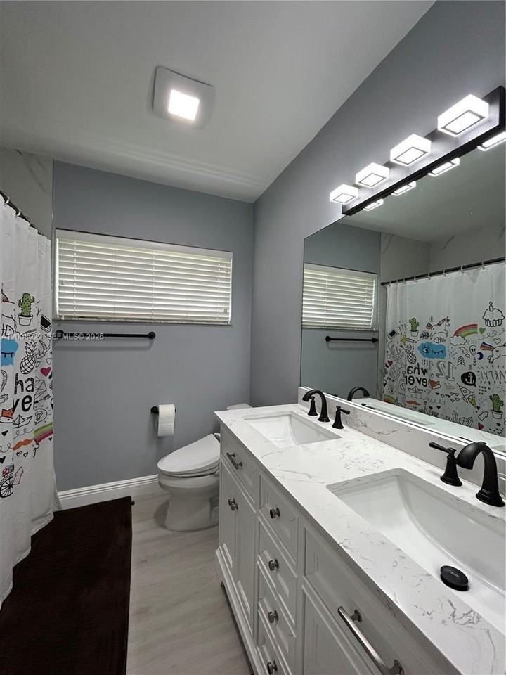 11121 Sw 110th Rd #11121 - Photo 7 of 17