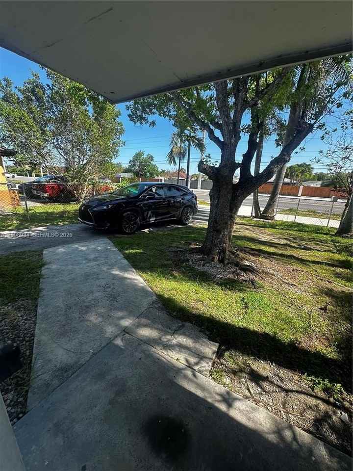 13421 Sw 268th St #13421 - Photo 3 of 19