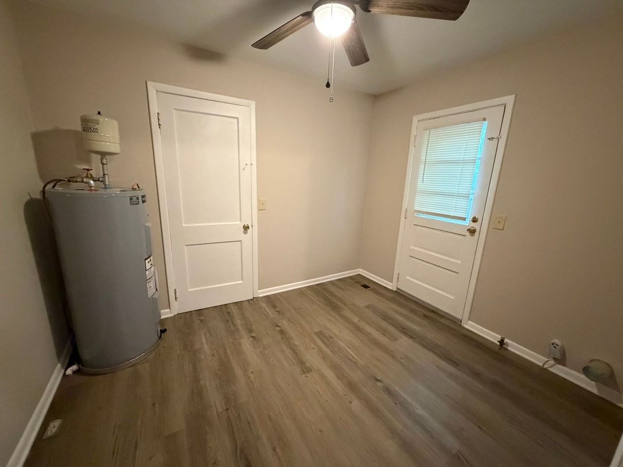 124 Holly St Se - Photo 5 of 14