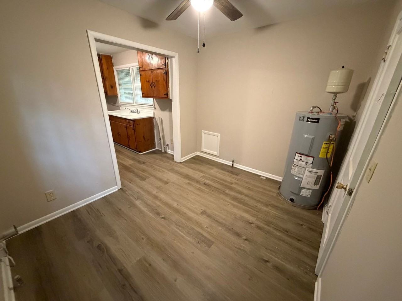 124 Holly St Se - Photo 6 of 14