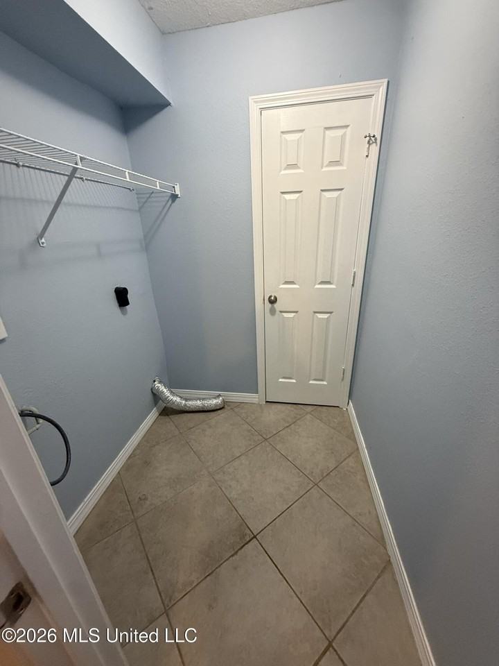 1625 Martin Bluff Rd Apt 53 - Photo 7 of 10