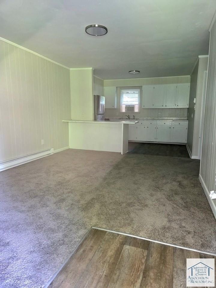 77 Ford St - Photo 3 of 8