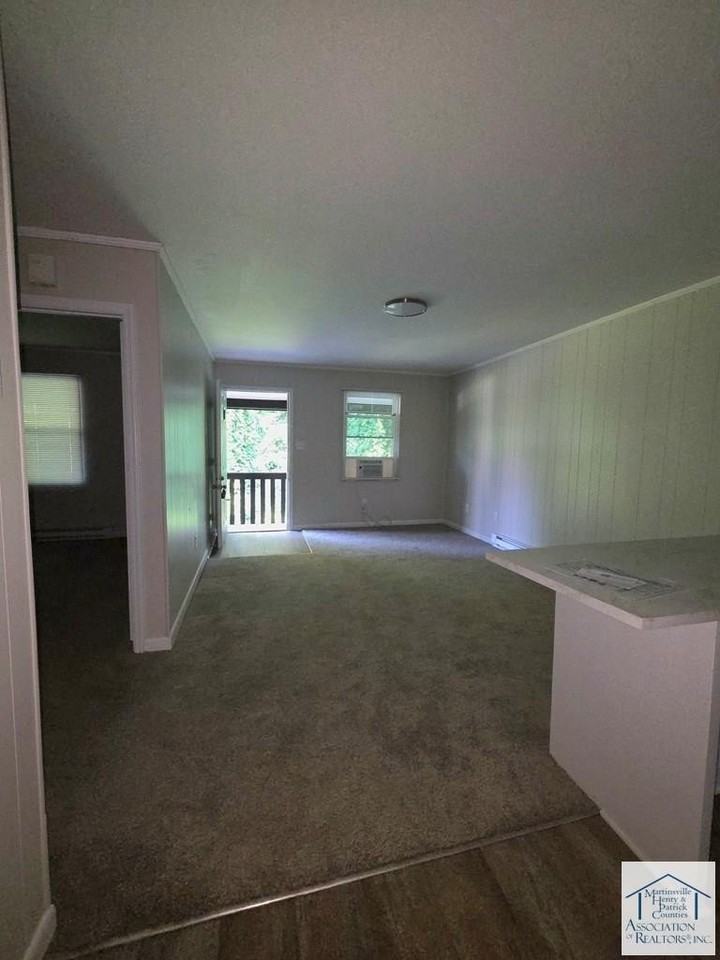 77 Ford St - Photo 4 of 8