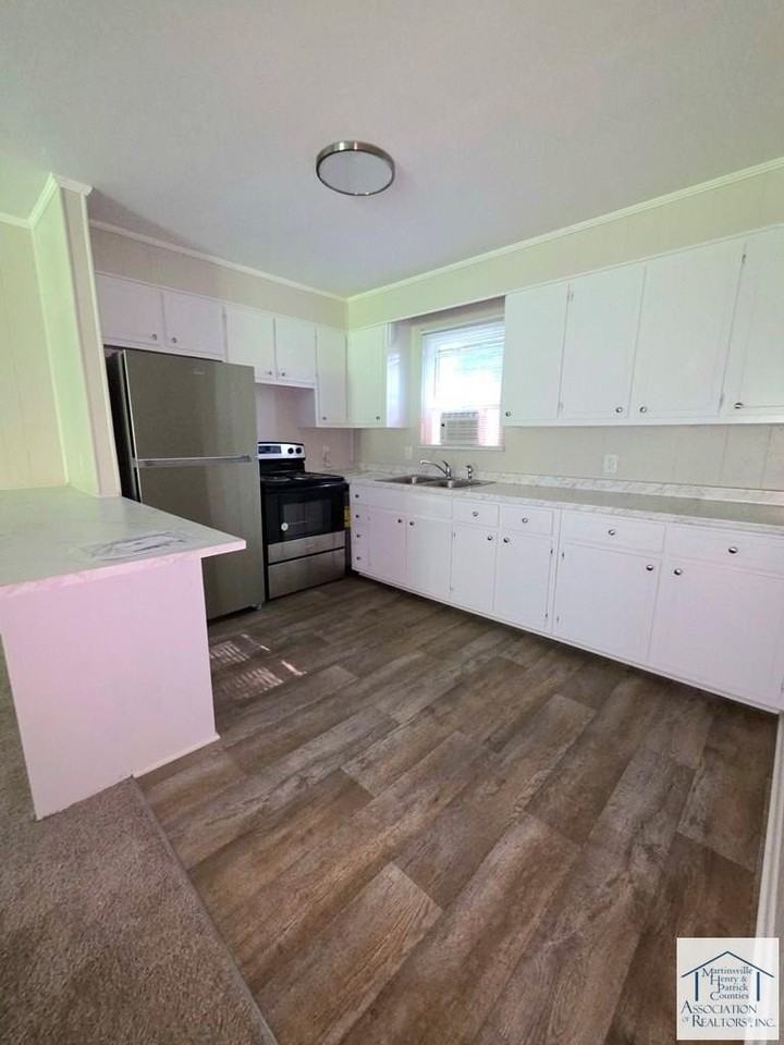 77 Ford St - Photo 5 of 8