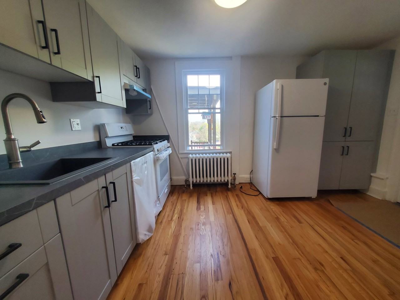 33 Holcomb Ave #2 - Photo 2 of 8