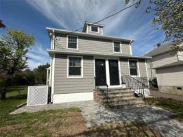 featured image of 1 Alvin St #1