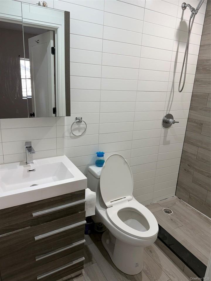 91 E 54th St #2R - Photo 5 of 5
