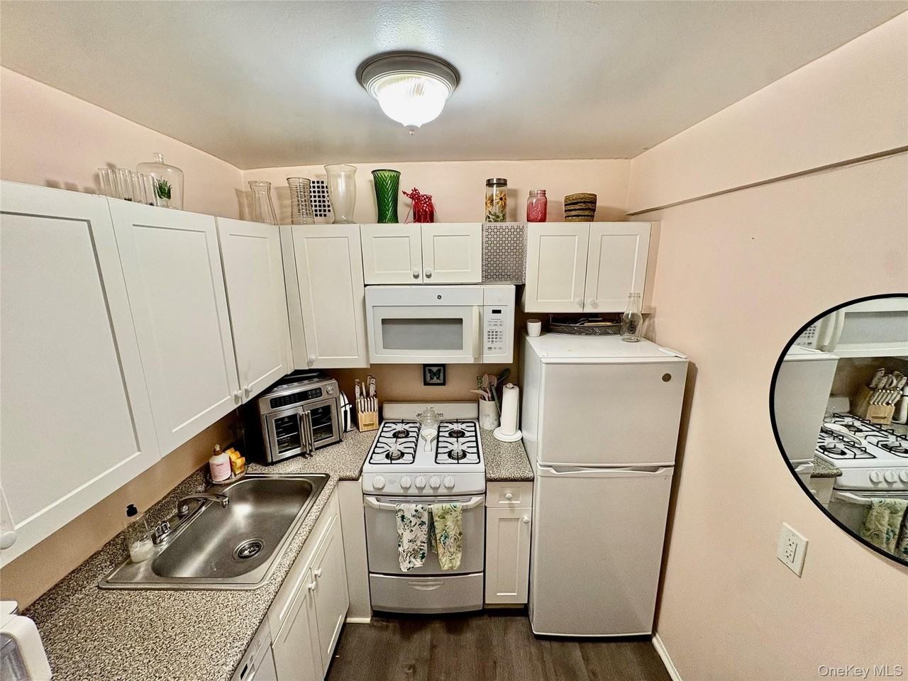 465 Shore Rd - Photo 4 of 20