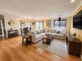 featured image of 10 Sycamore Dr