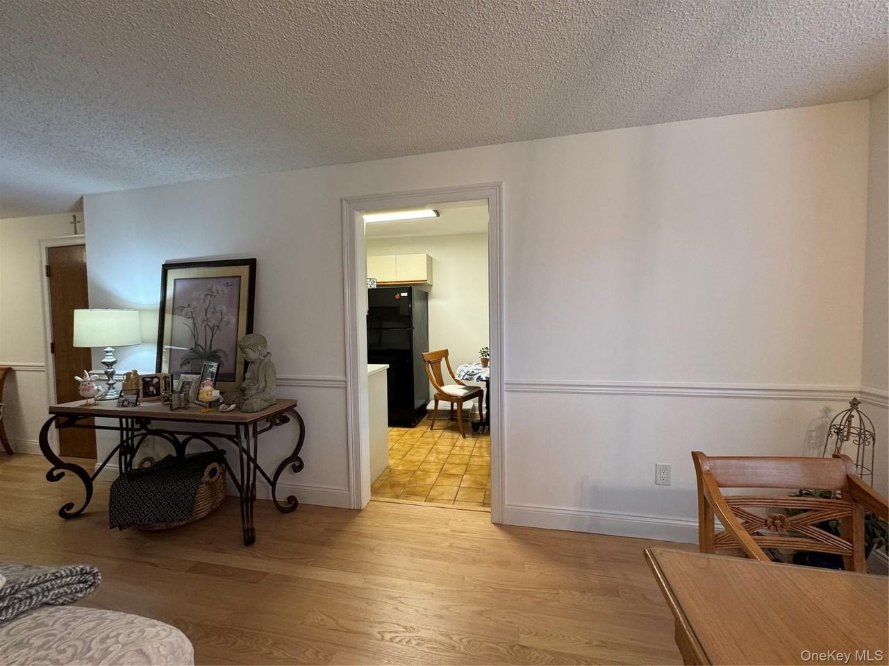 1 Kings Ct - Photo 5 of 12