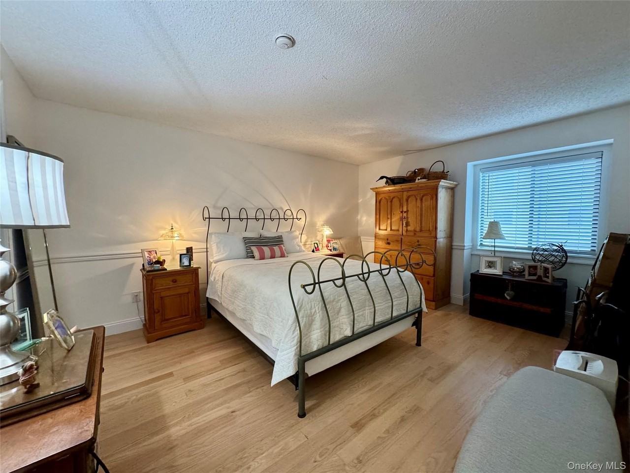 1 Kings Ct - Photo 6 of 12