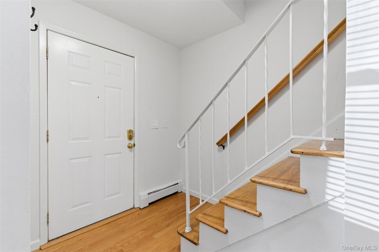 41 Potter Ln - Photo 2 of 24