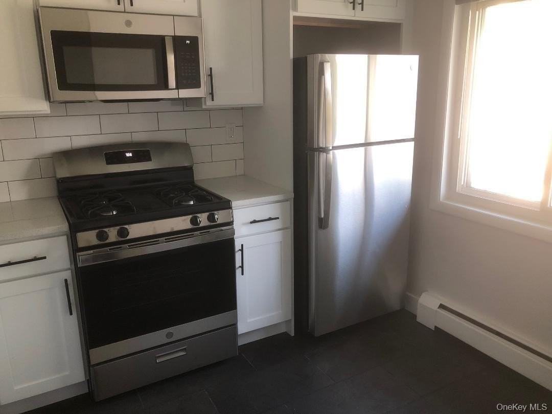 85 N Middletown Rd #D10 - Photo 4 of 12