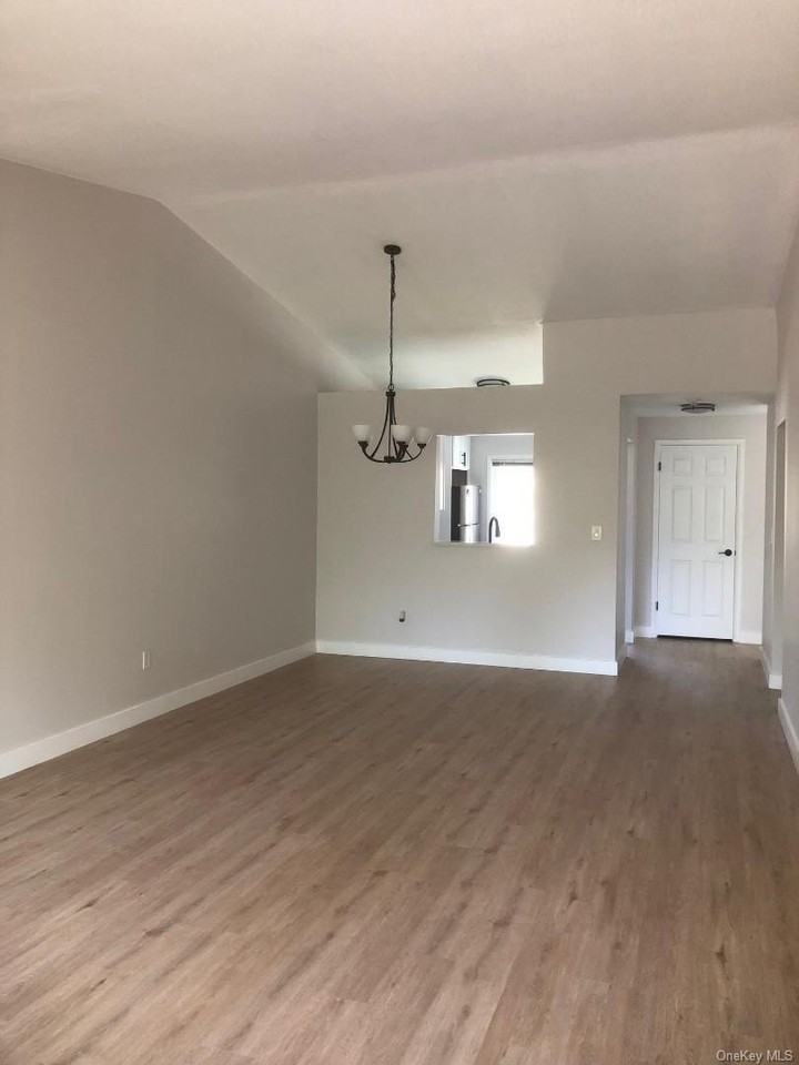 85 N Middletown Rd #D10 - Photo 6 of 12