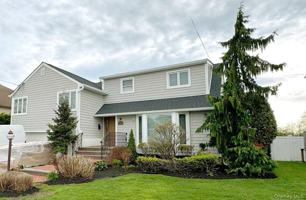 featured image of 3544 Woodward St