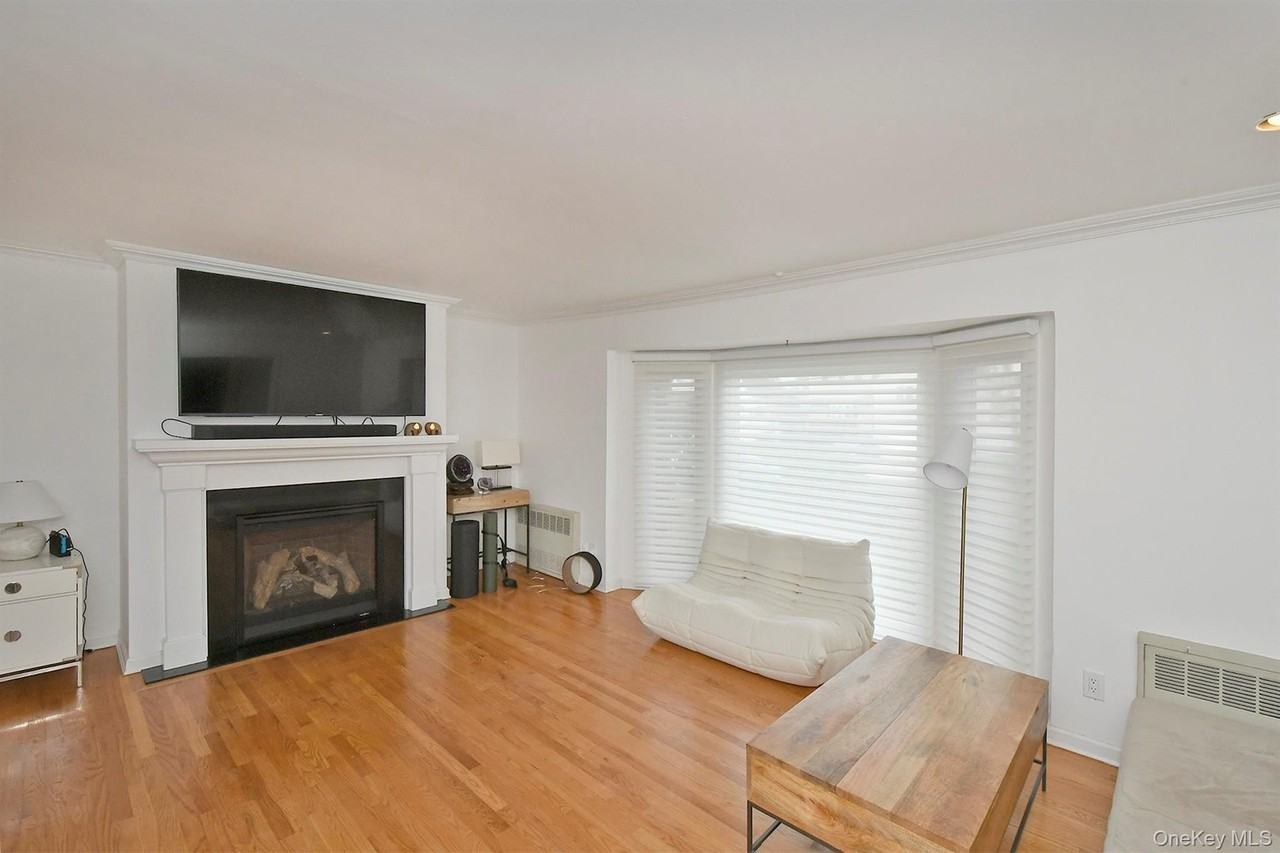 3544 Woodward St - Photo 6 of 22