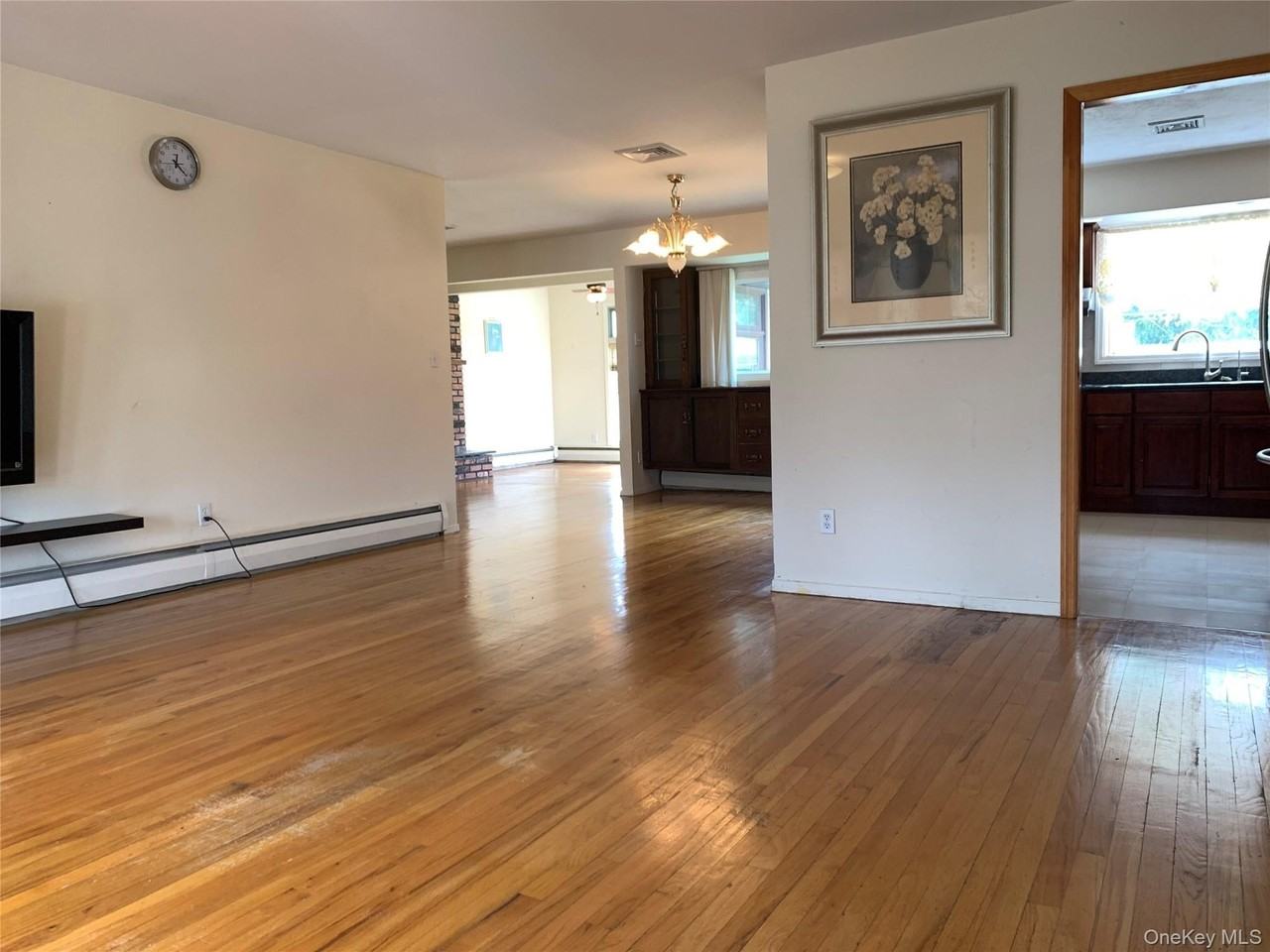 29 Martin Pl - Photo 4 of 30